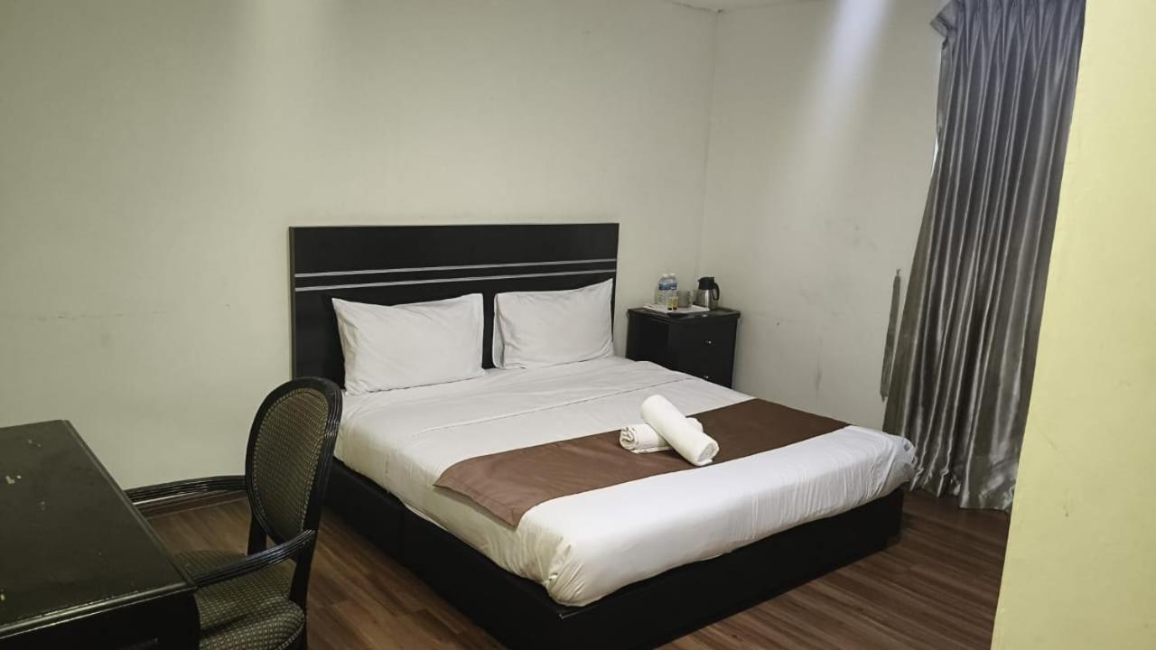 Bluebell Hotel Skudai Ngoại thất bức ảnh