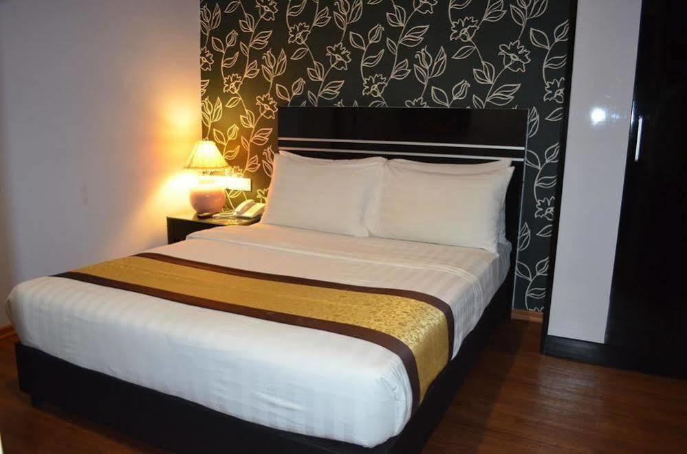Bluebell Hotel Skudai Ngoại thất bức ảnh