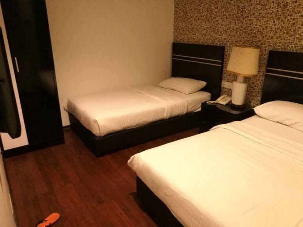 Bluebell Hotel Skudai Ngoại thất bức ảnh